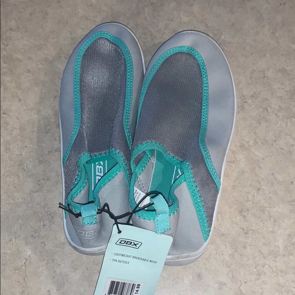 NWT Size 4 Youth
